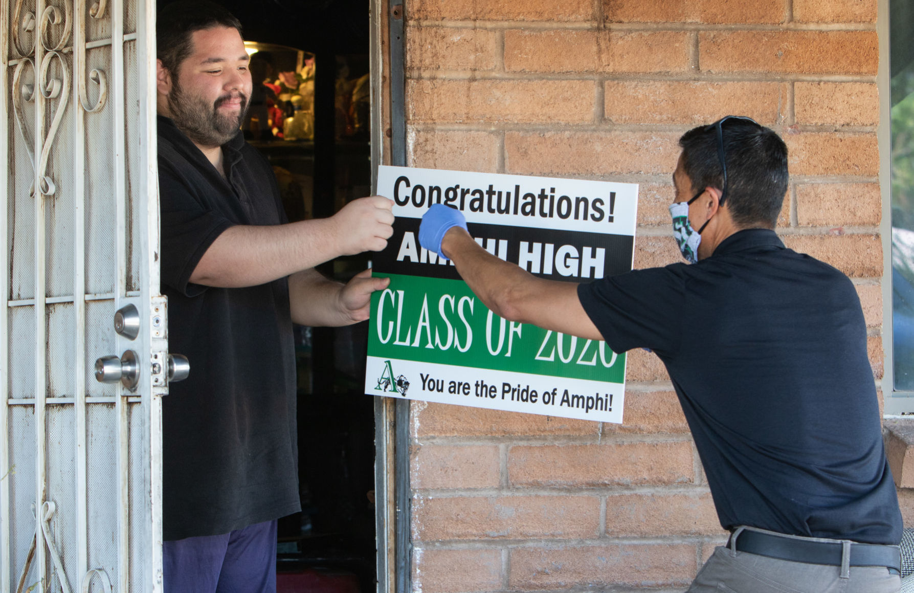 Amphi HS students, graduation greeting